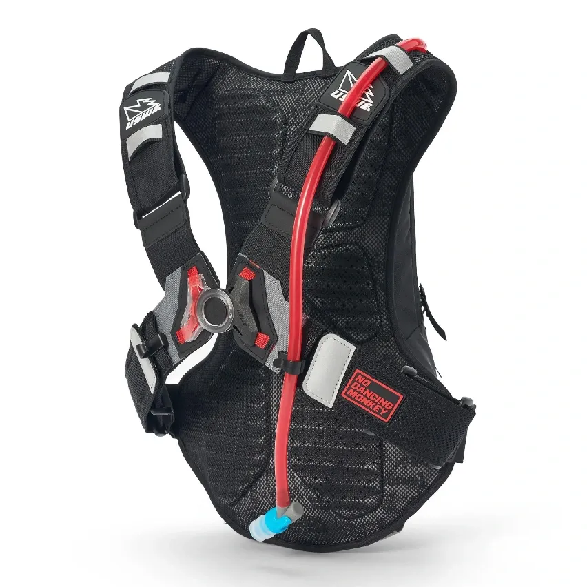 Moto-Hydro-12-Black-USWE-Hydration-Backpack-Harness-min.webp